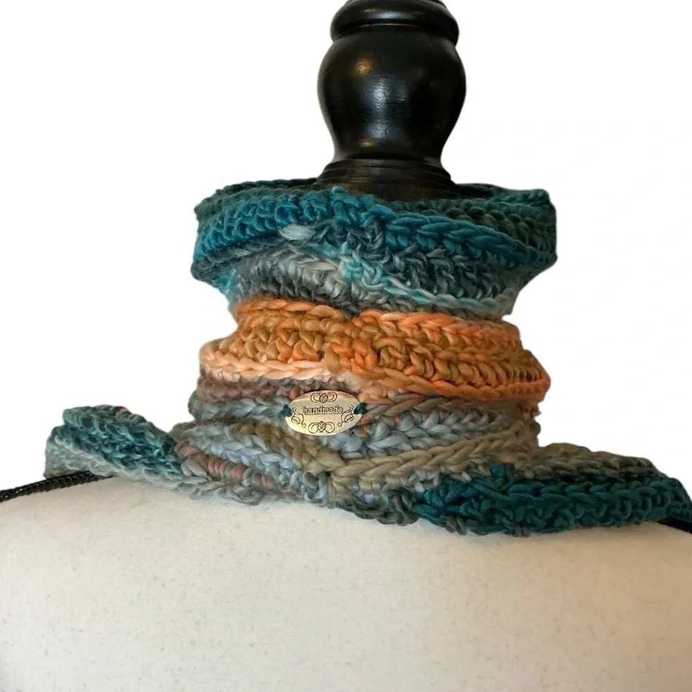 Handcrafted Crochet Cowl Neck Scarf With‎ Fringe New Handmade by Seller Knit